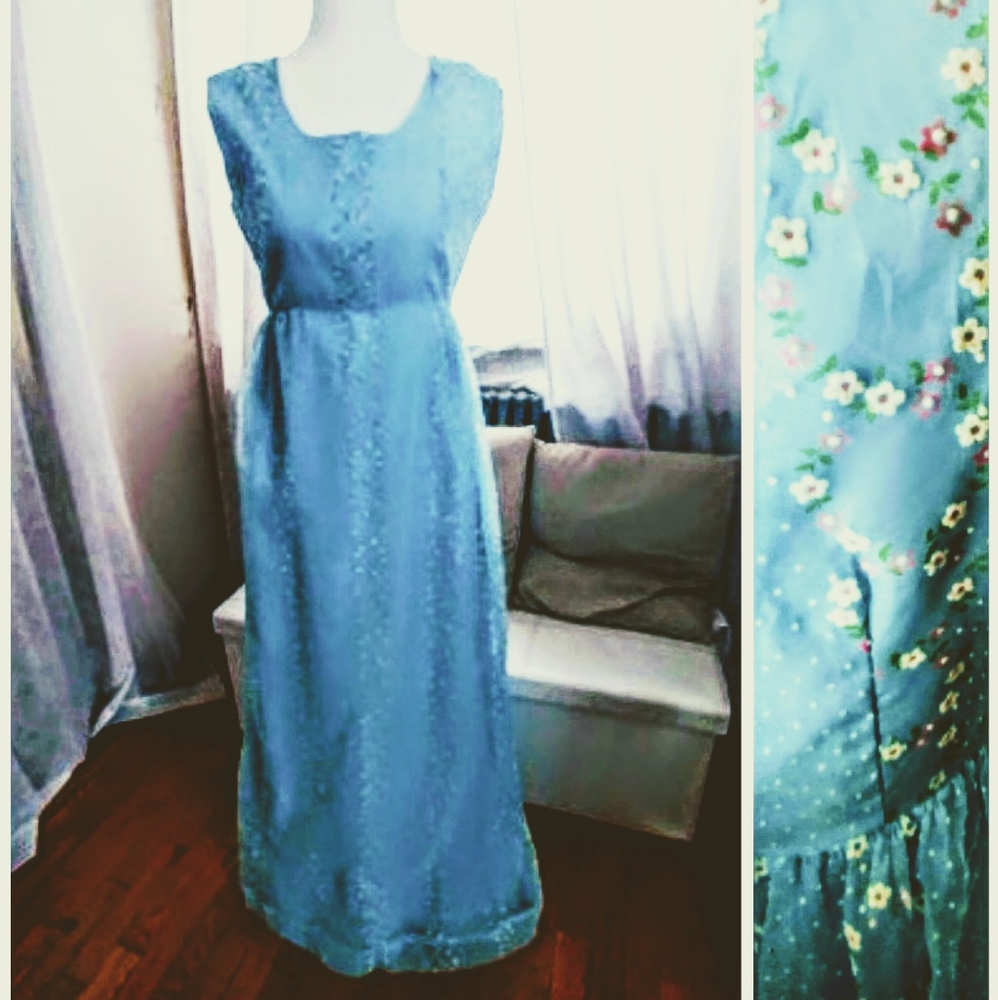 Vintage 60s/70s Delicate Floral Robin Blue Dress 2